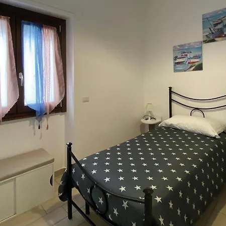 Le Casette Di Fra מלון דירות סנטה סברה