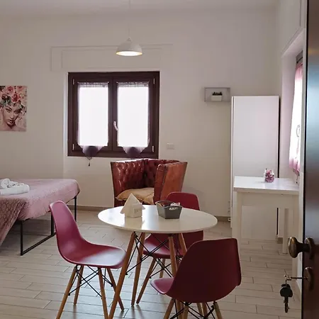 Le Casette Di Fra Aparthotel 3*