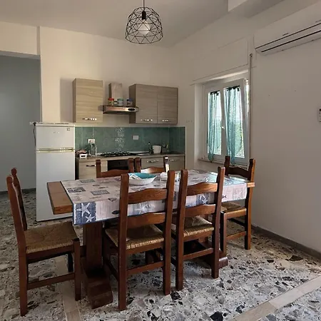 Le Casette Di Fra 산타 세베라